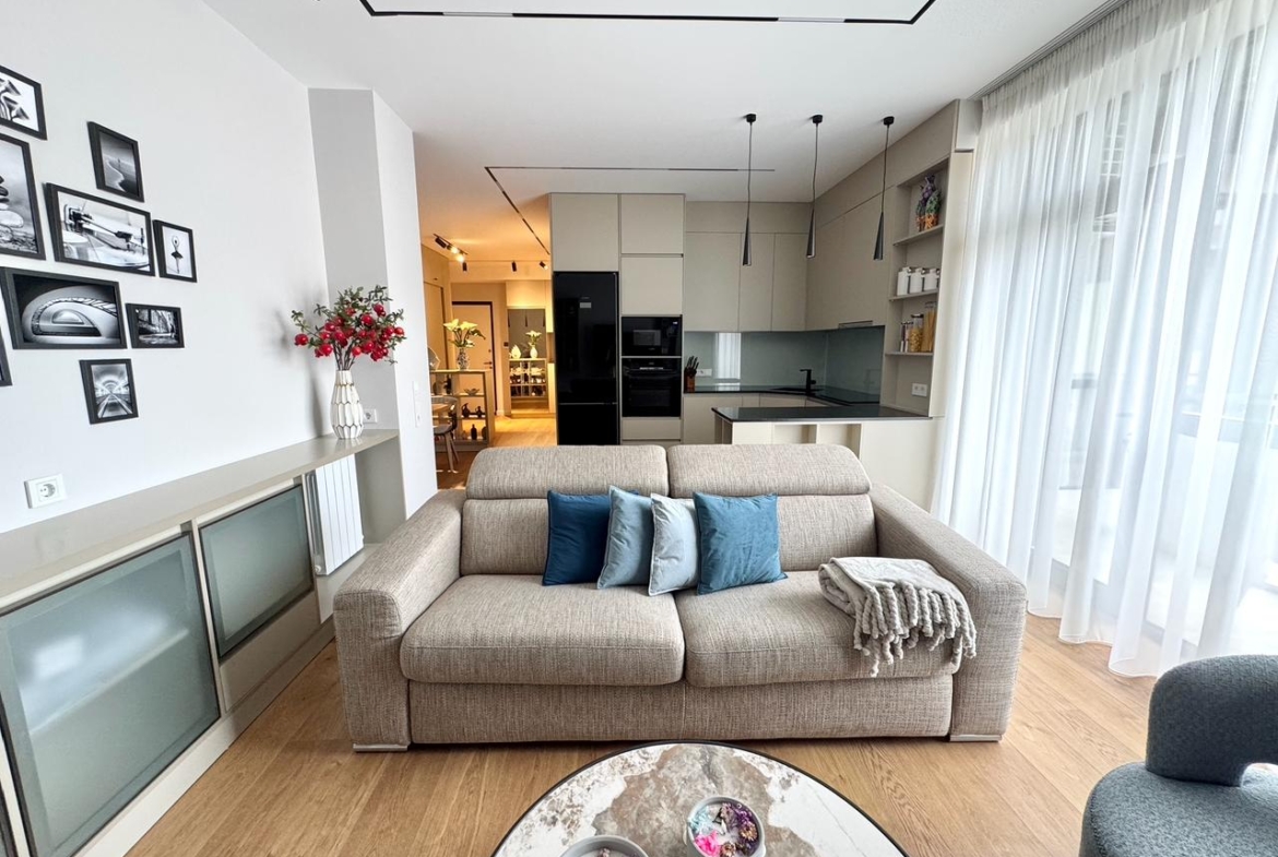 Three room apartment on the European Square in Batumi