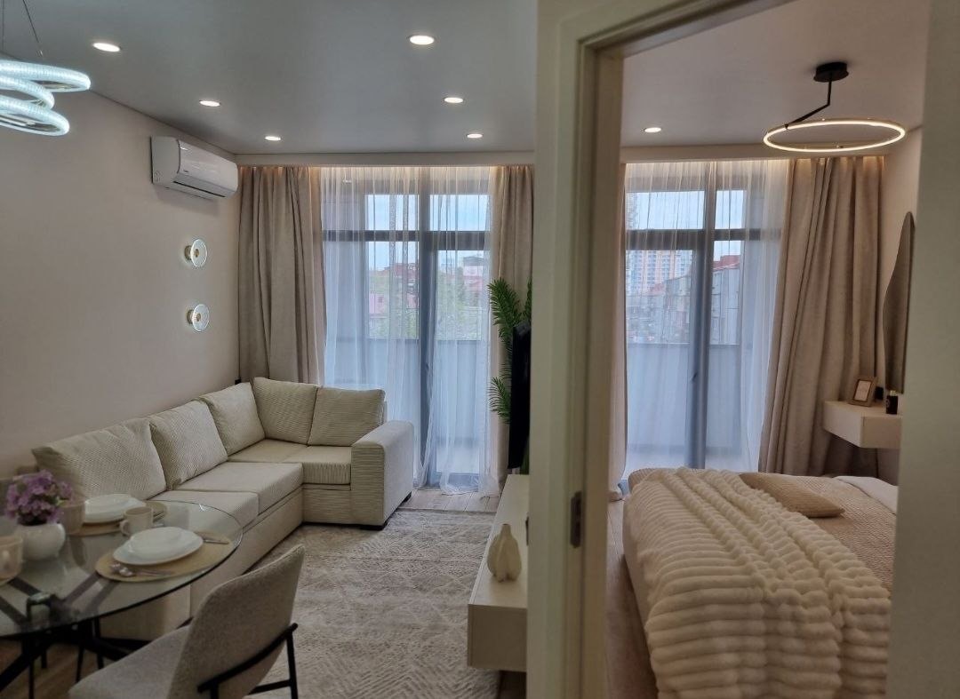 Two room apartment in Black Sea Towers
