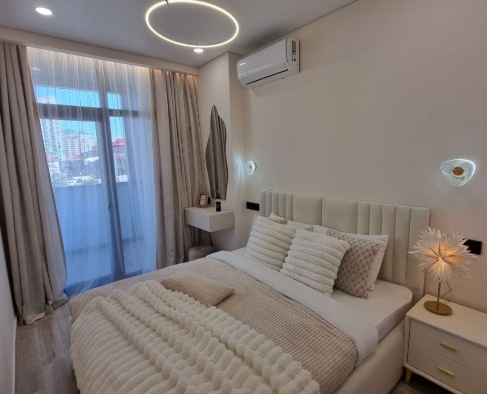 Two room apartment in Black Sea Towers