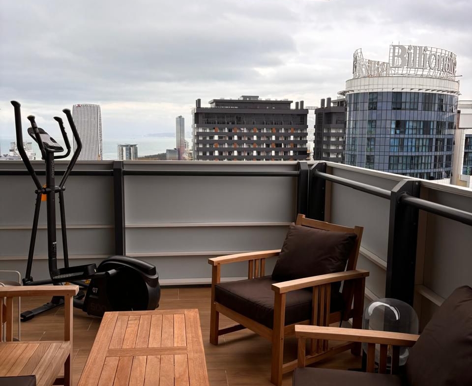 Three room apartment in Orbi City D2