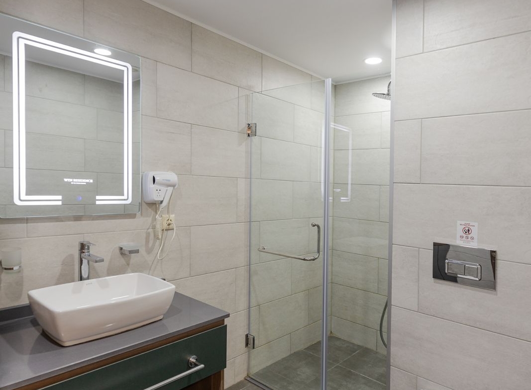 Two room apartment in Wyn Residence, Elt Building