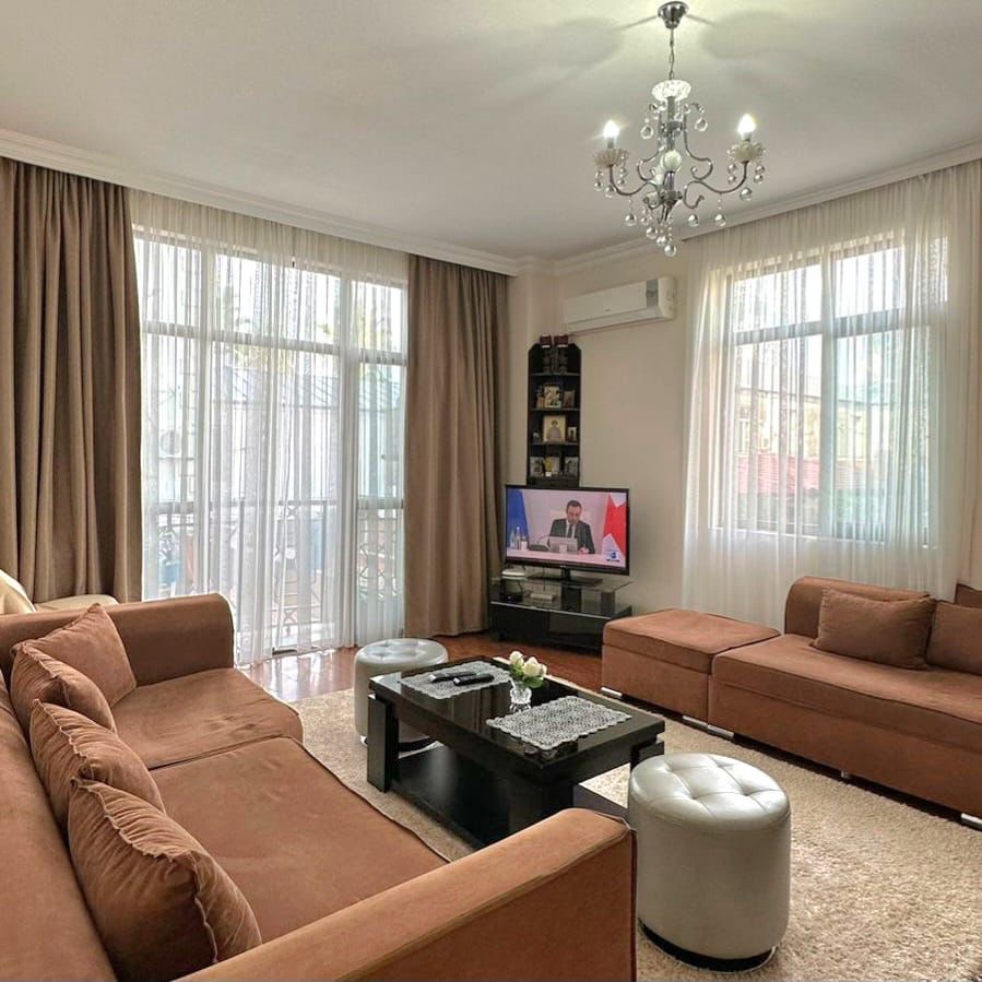 1715893b-838a-4102-90cc-07648eca2c5f Three room apartment on Rustaveli avenue, old Batumi