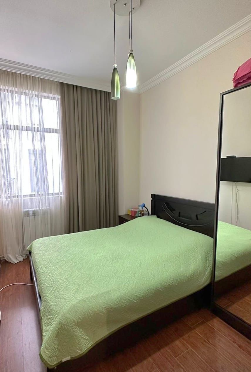 3c6e46f3-e22e-43de-ad70-84f7ab56d582 Three room apartment on Rustaveli avenue, old Batumi