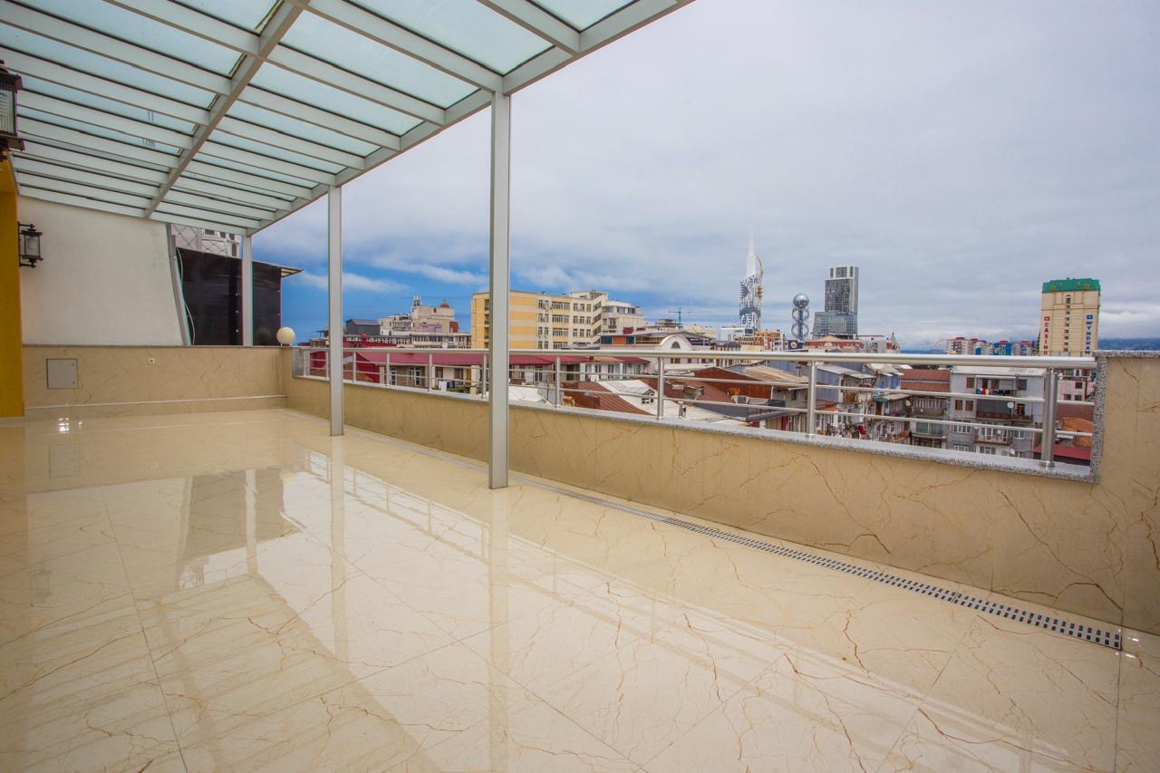 571e4ad3-92f1-4ce1-ac1a-0e1dbe697205 Hotel for sale in Batumi city center