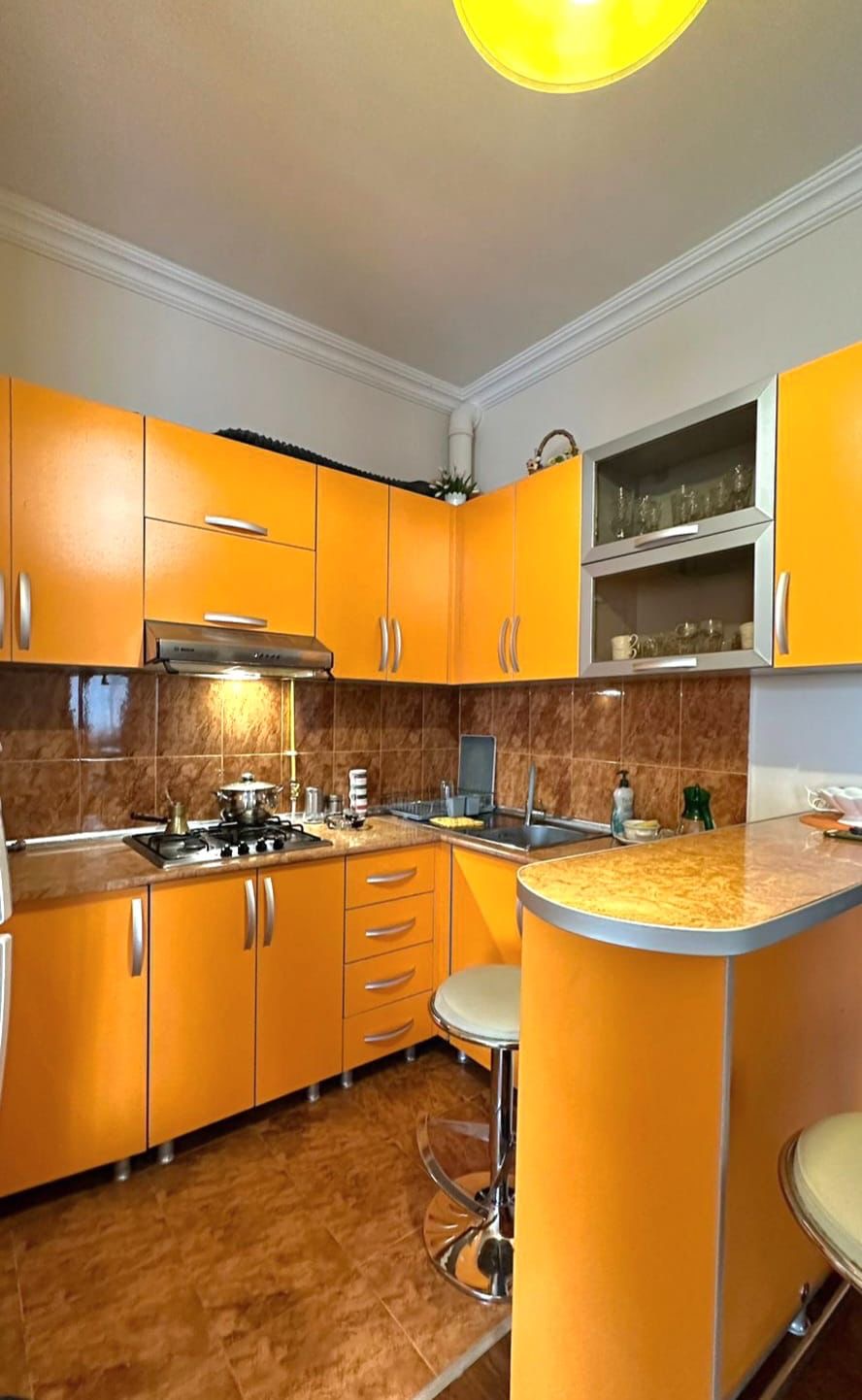60950887-5a43-4683-8cbf-bc3d19aa9656 Three room apartment on Rustaveli avenue, old Batumi