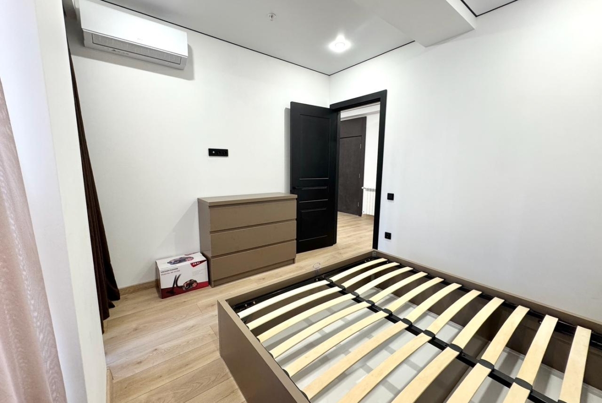 Two room apartment in Boulevard Point