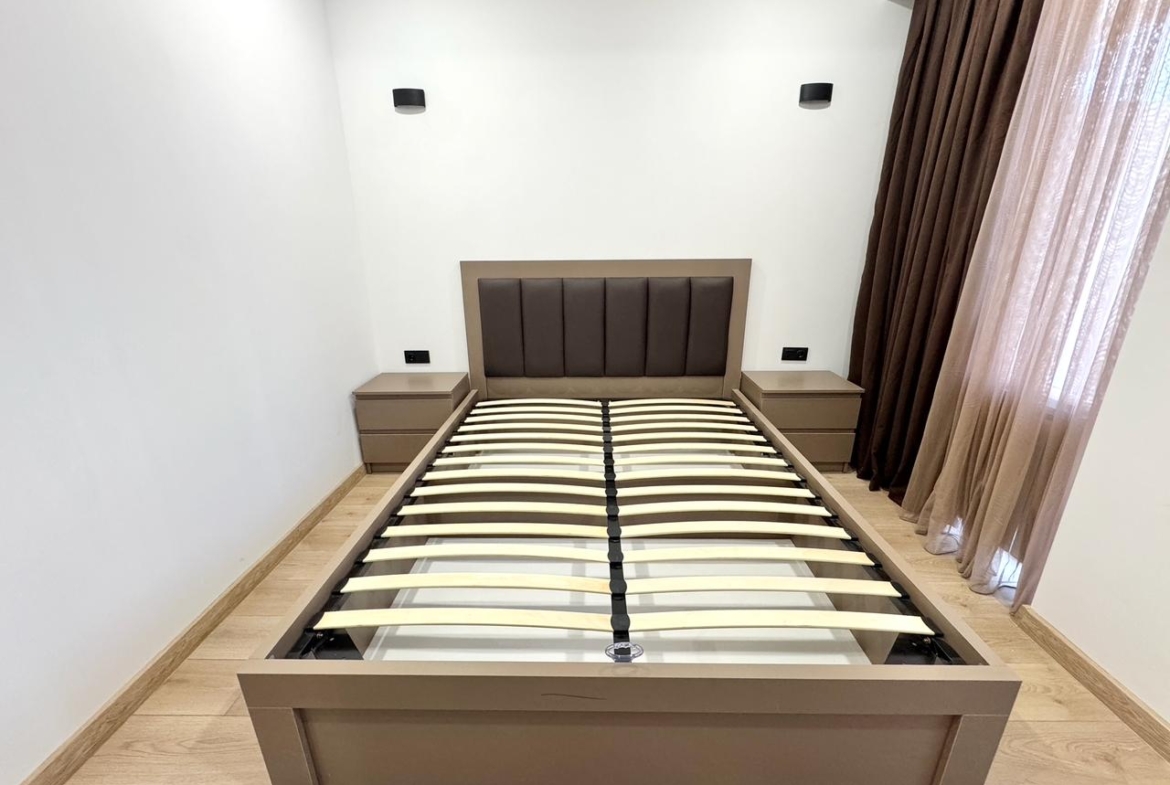 Two room apartment in Boulevard Point
