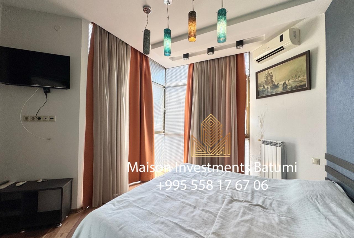 Four room apartment on Rustavelli avenue, Batumi