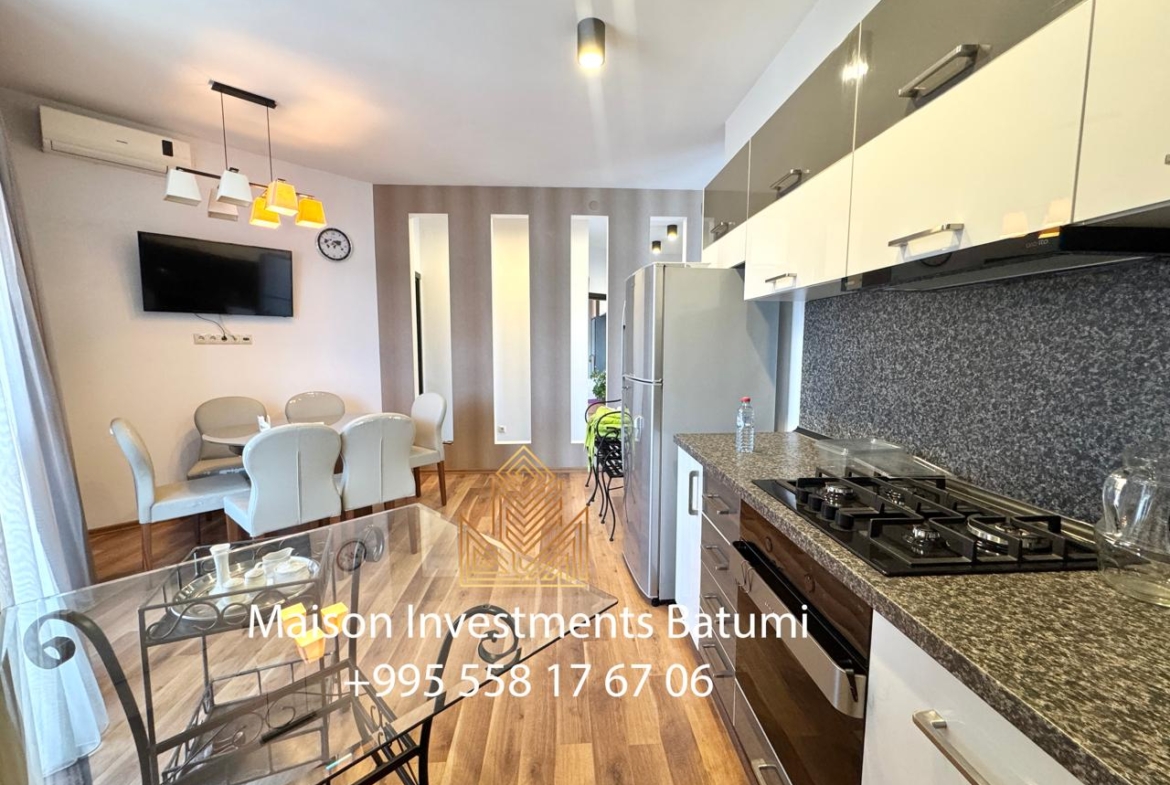 Four room apartment on Rustavelli avenue, Batumi