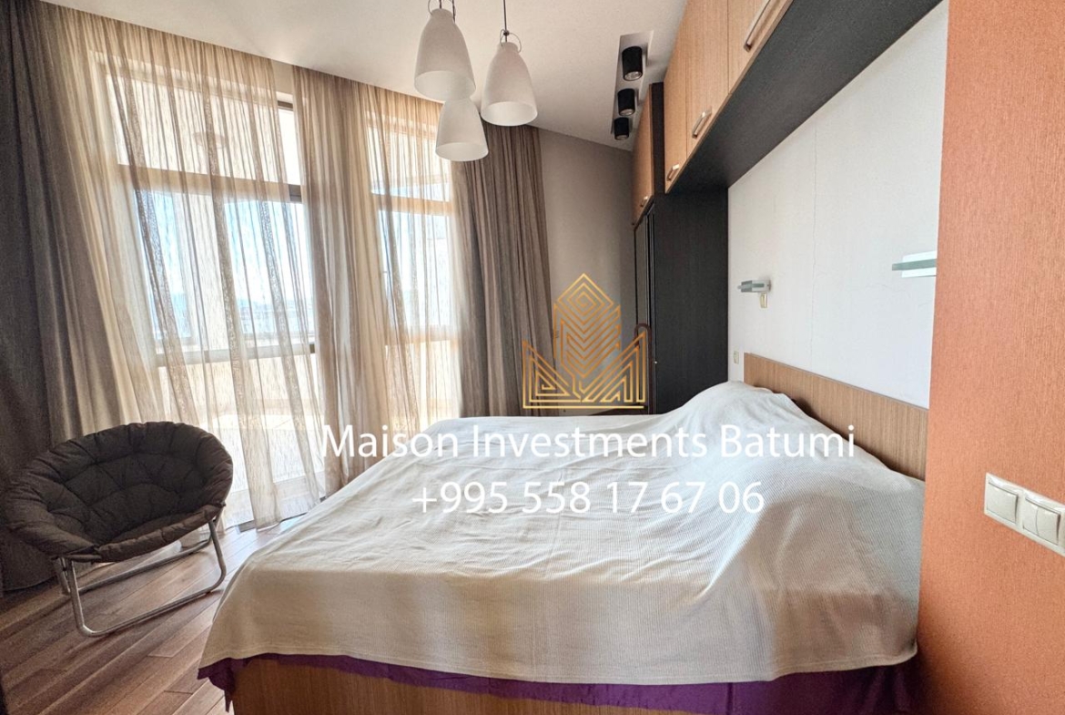 Four room apartment on Rustavelli avenue, Batumi