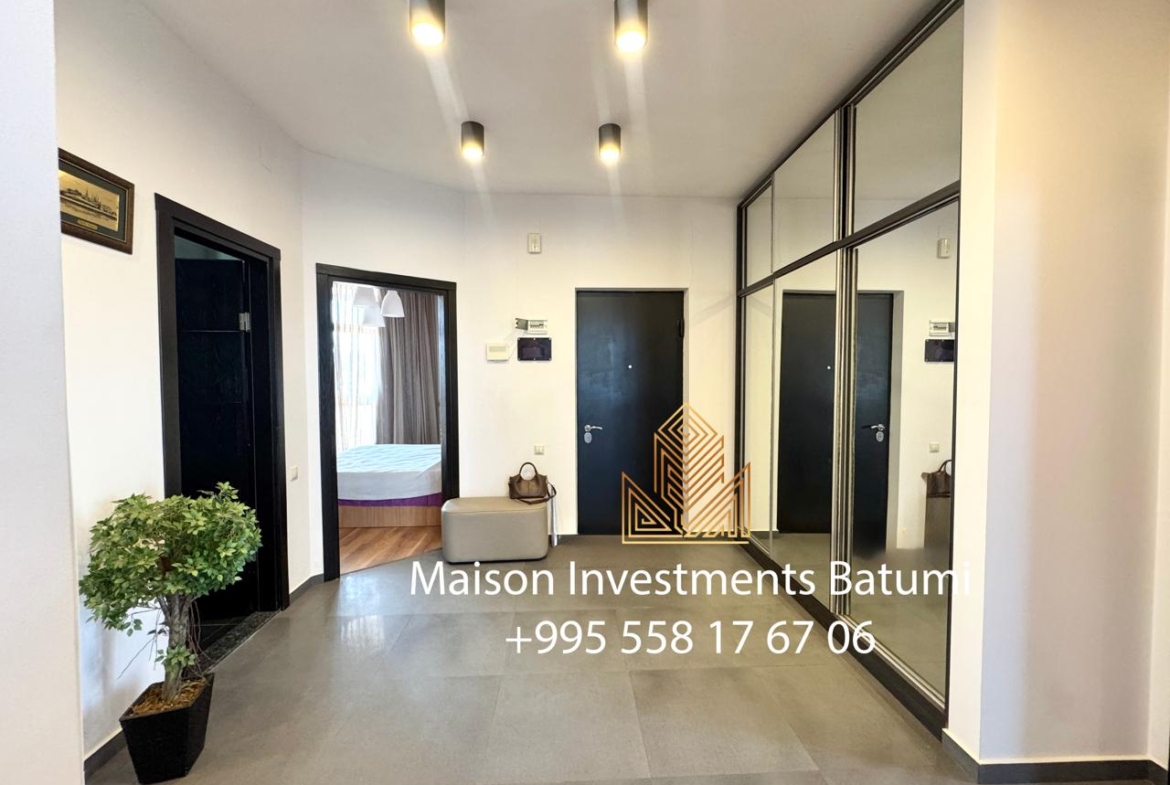 Four room apartment on Rustavelli avenue, Batumi