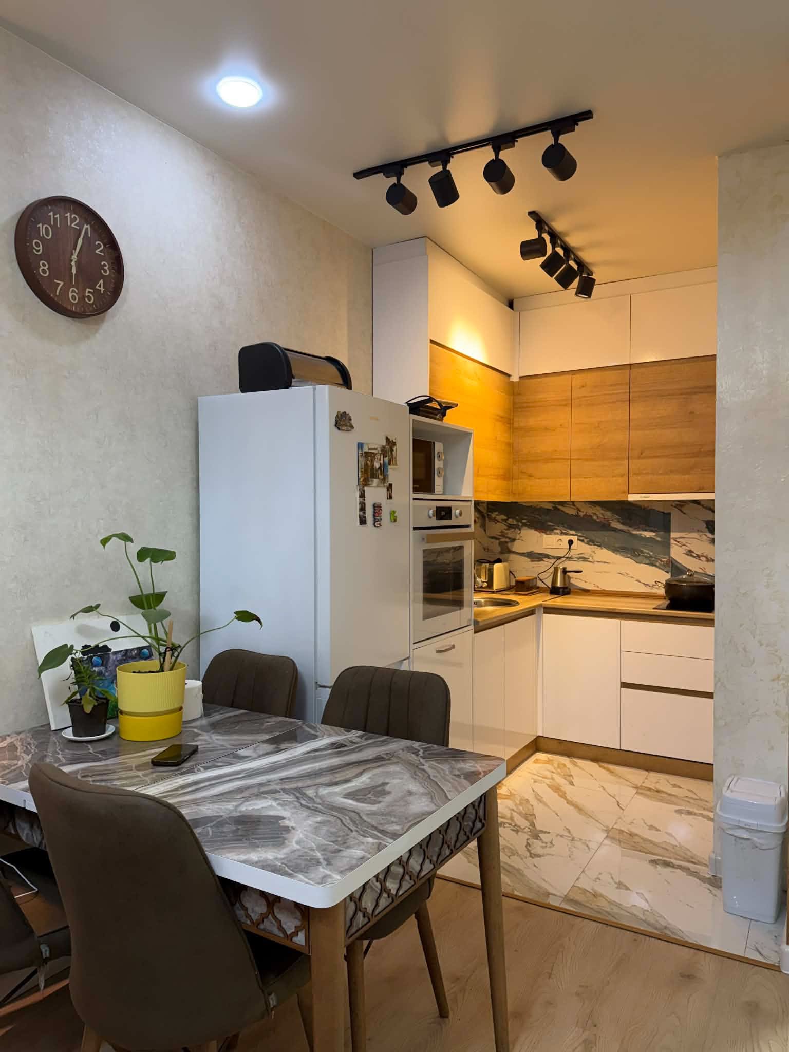 Three room apartment for sale in Dar Building