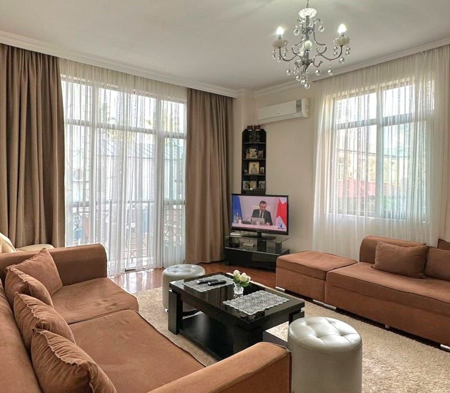 Three room apartment on Rustaveli avenue, old Batumi