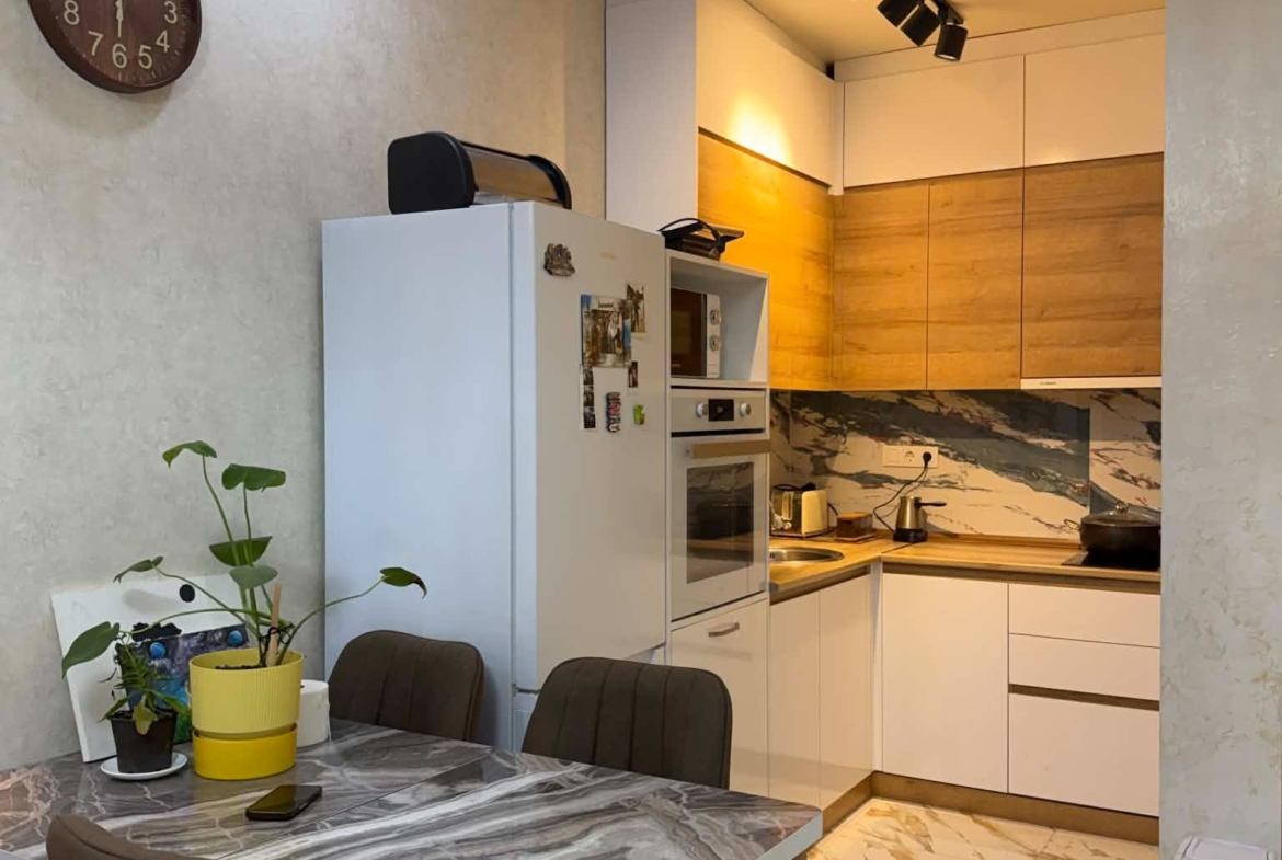 Three room apartment for sale in Dar Building