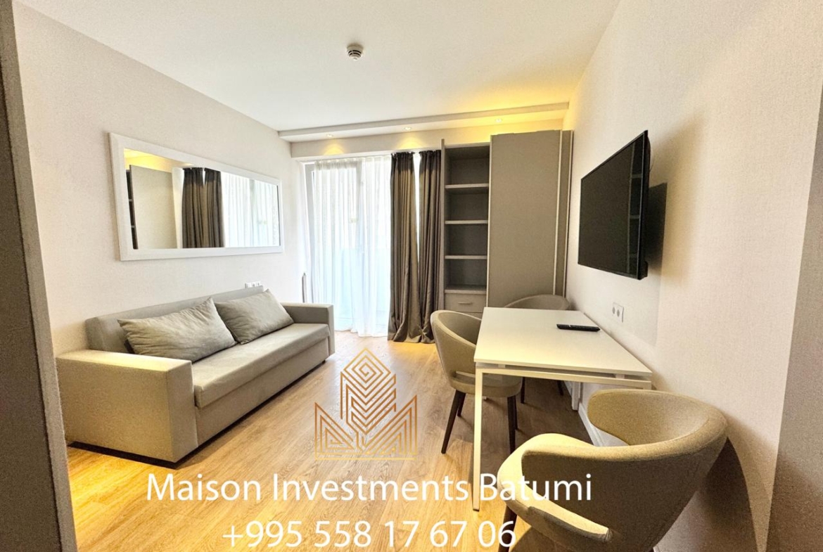 Two room apartment in Alliance Palace Marriott