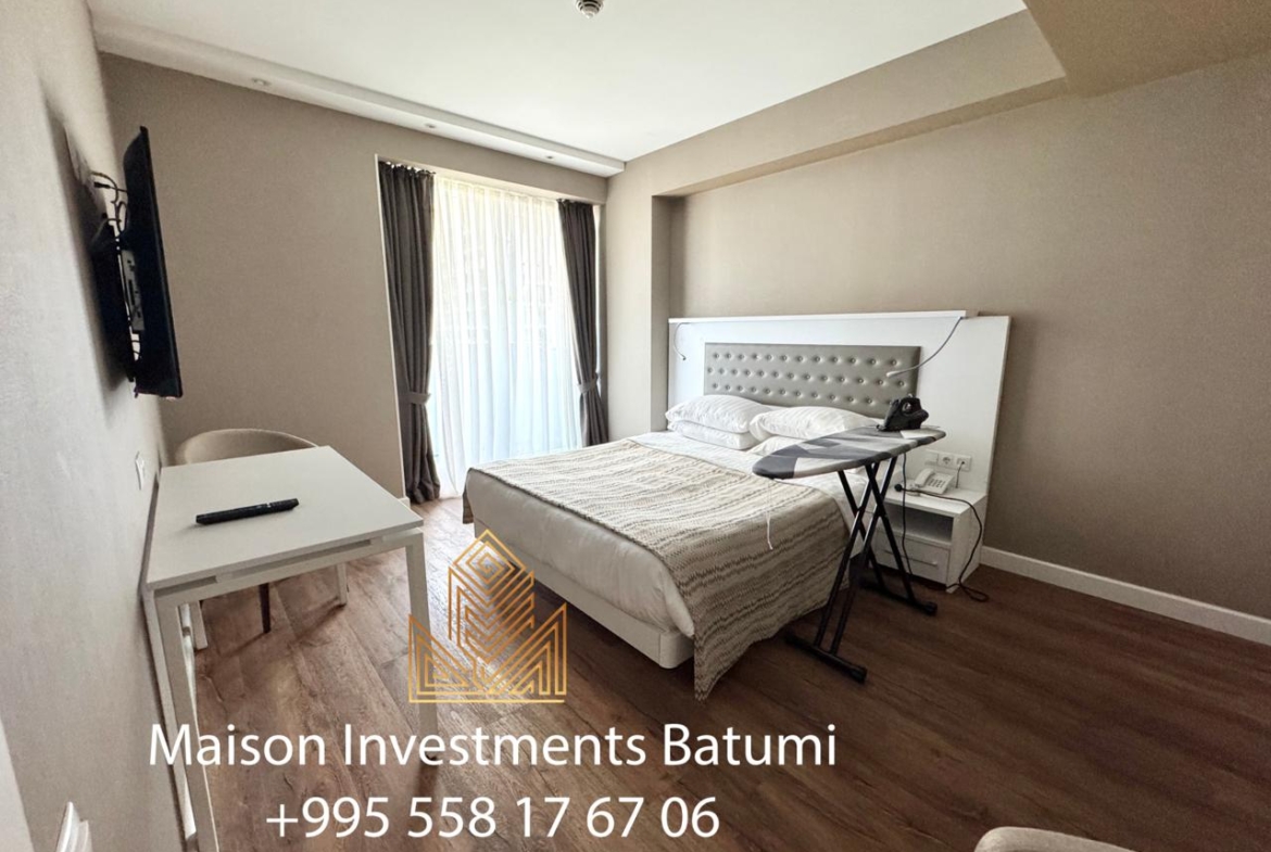 Two room apartment in Alliance Palace Marriott