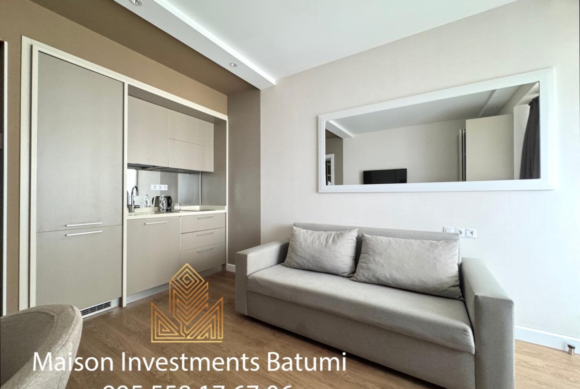 Two room apartment in Alliance Palace Marriott