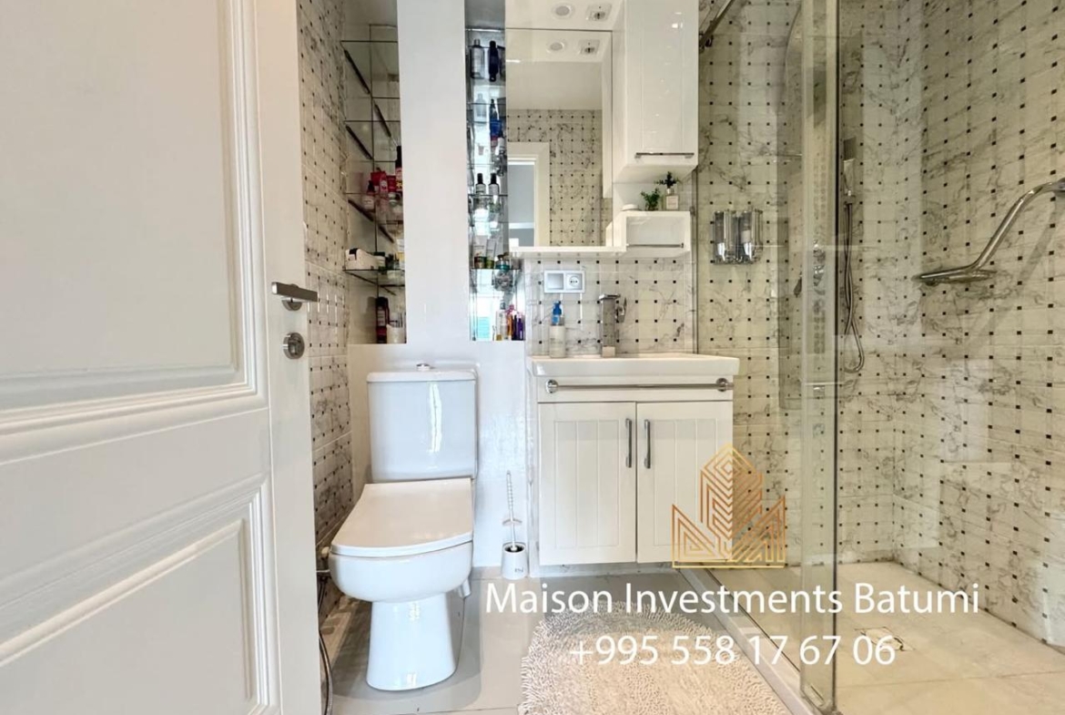 Three room apartment on Rustaveli avenue