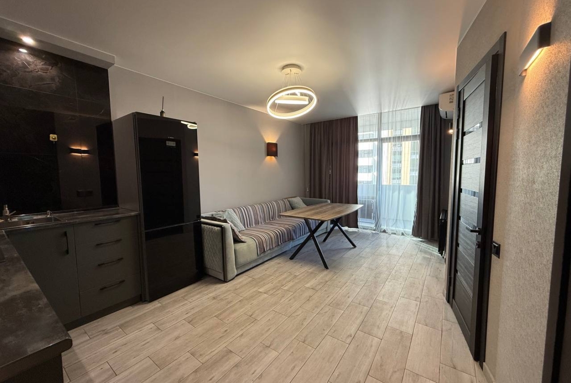 Three room apartment in Black Sea Tower