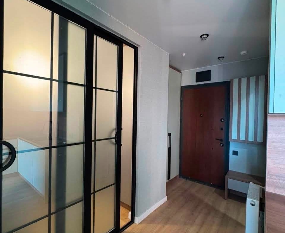Three room apartment in Mtz residence