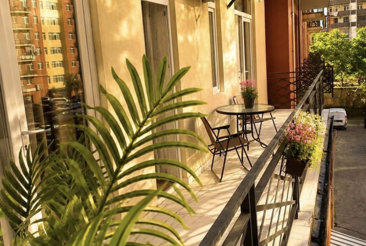 Four room apartment in old Batumi