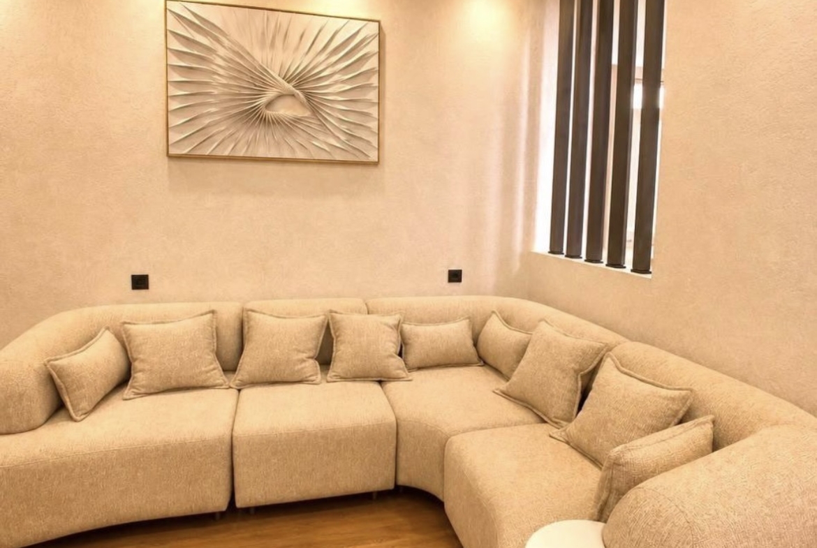 Four room apartment in old Batumi