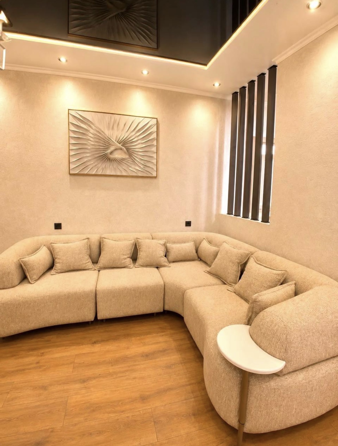 Screenshot Four room apartment in old Batumi
