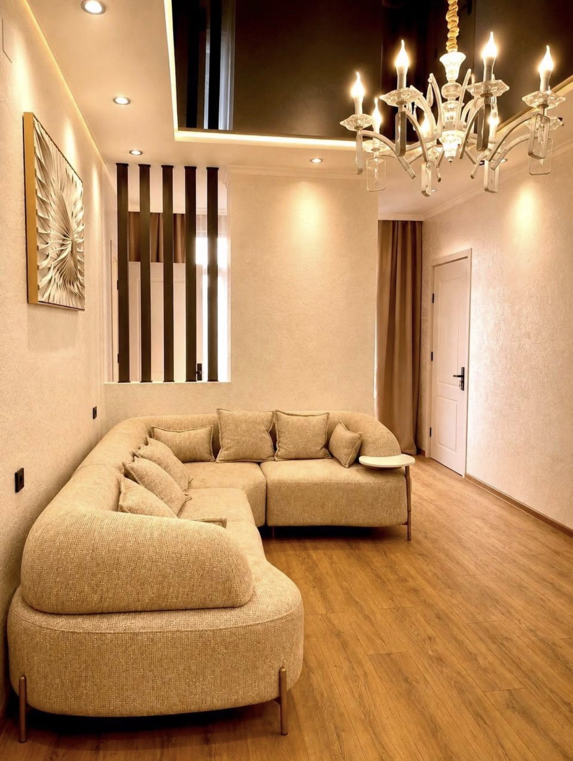 Screenshot Four room apartment in old Batumi
