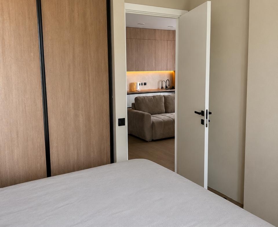 Three room apartment in Black sea towers