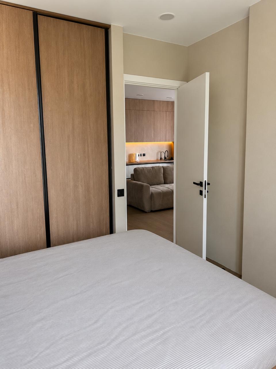 Three room apartment in Black sea towers