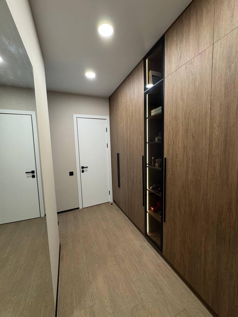 Three room apartment in Black sea towers
