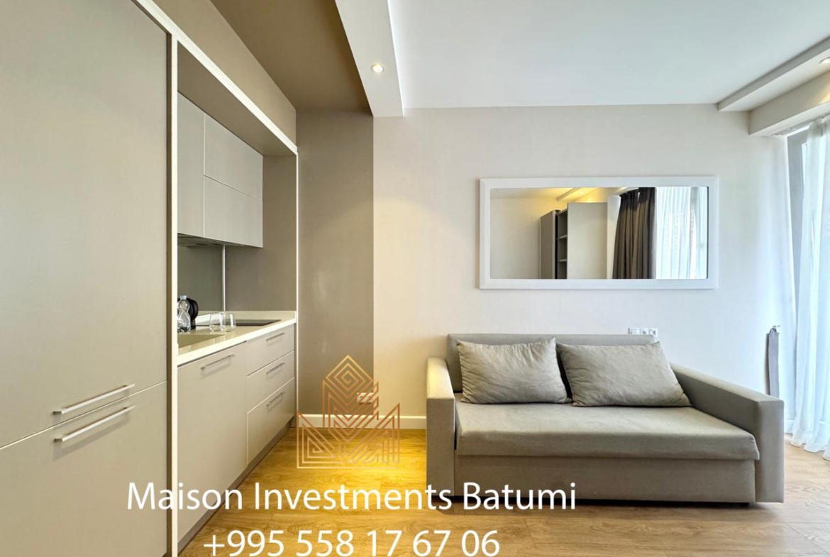 Two room apartment in Alliance Palace Marriott