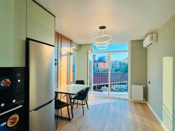 Three room apartment in Mtz residence