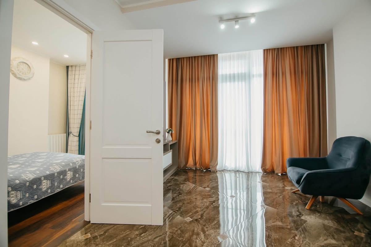 IMAGE 2026-08-04 22:29:23 Three room apartment in old part of Batumi