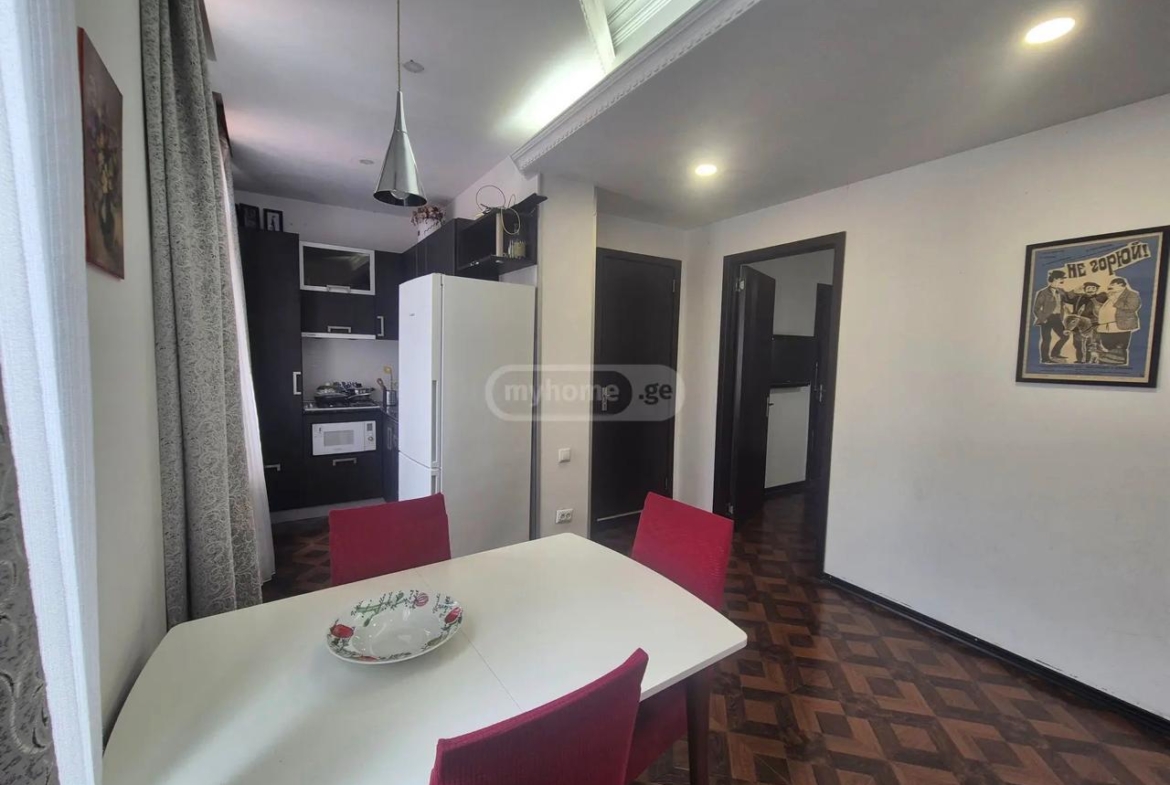 Three room apartment on Jordania street