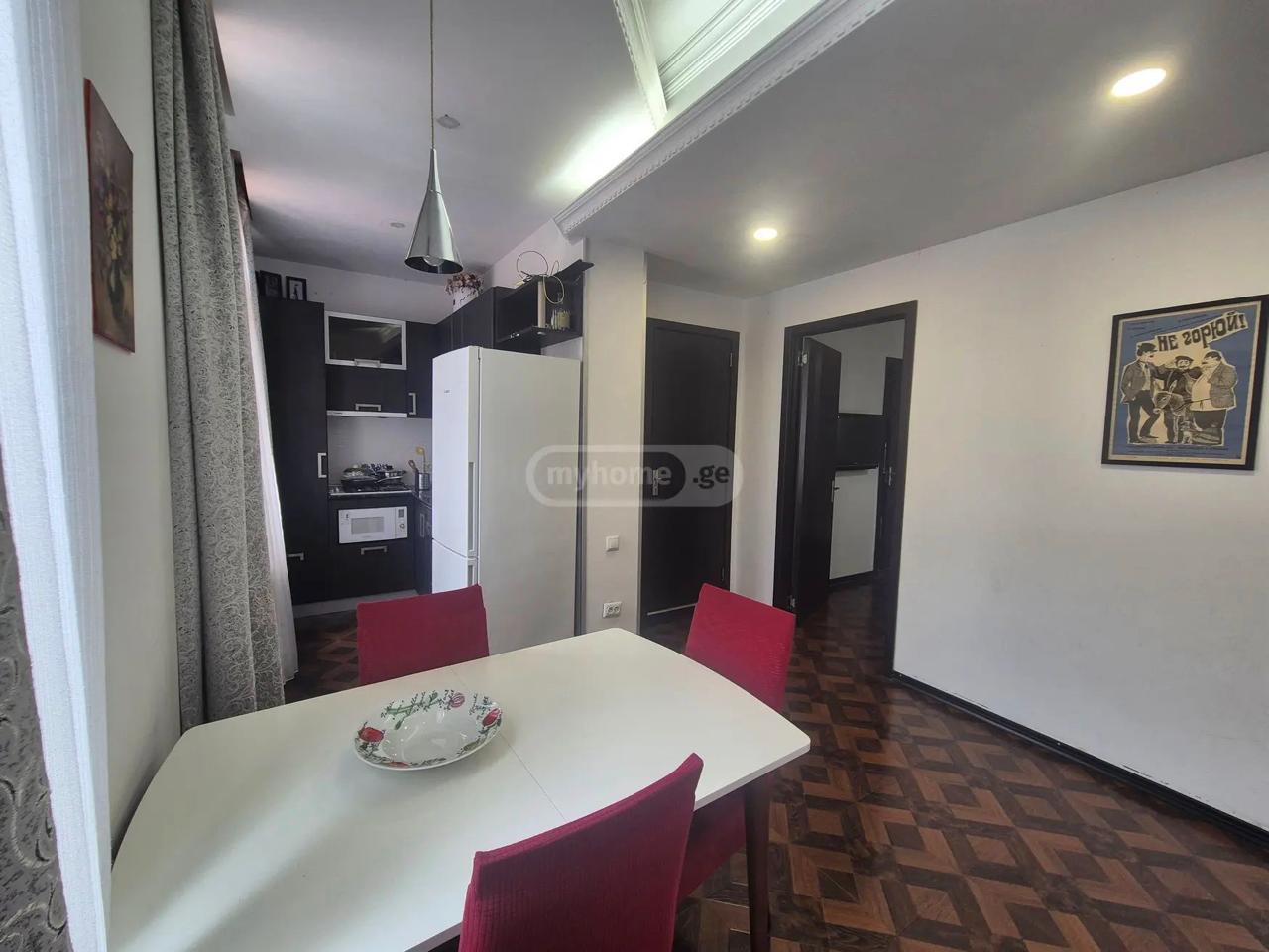 Three room apartment on Jordania street