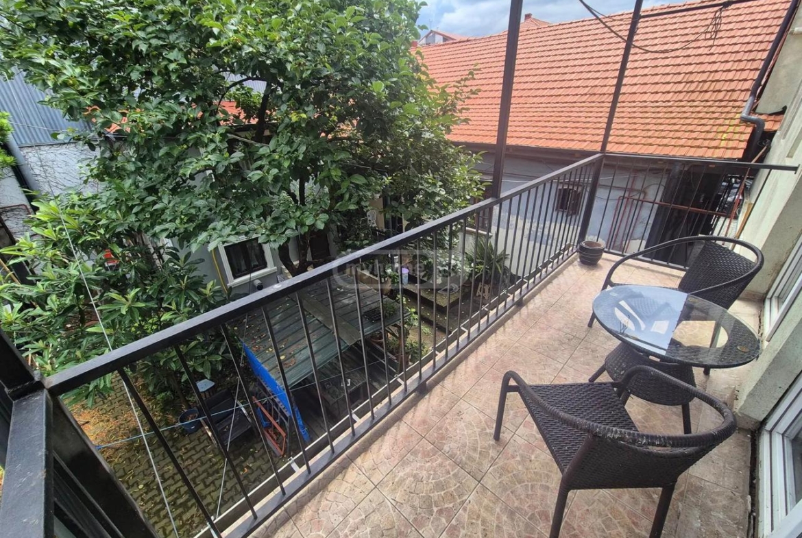 Three room apartment on Jordania street