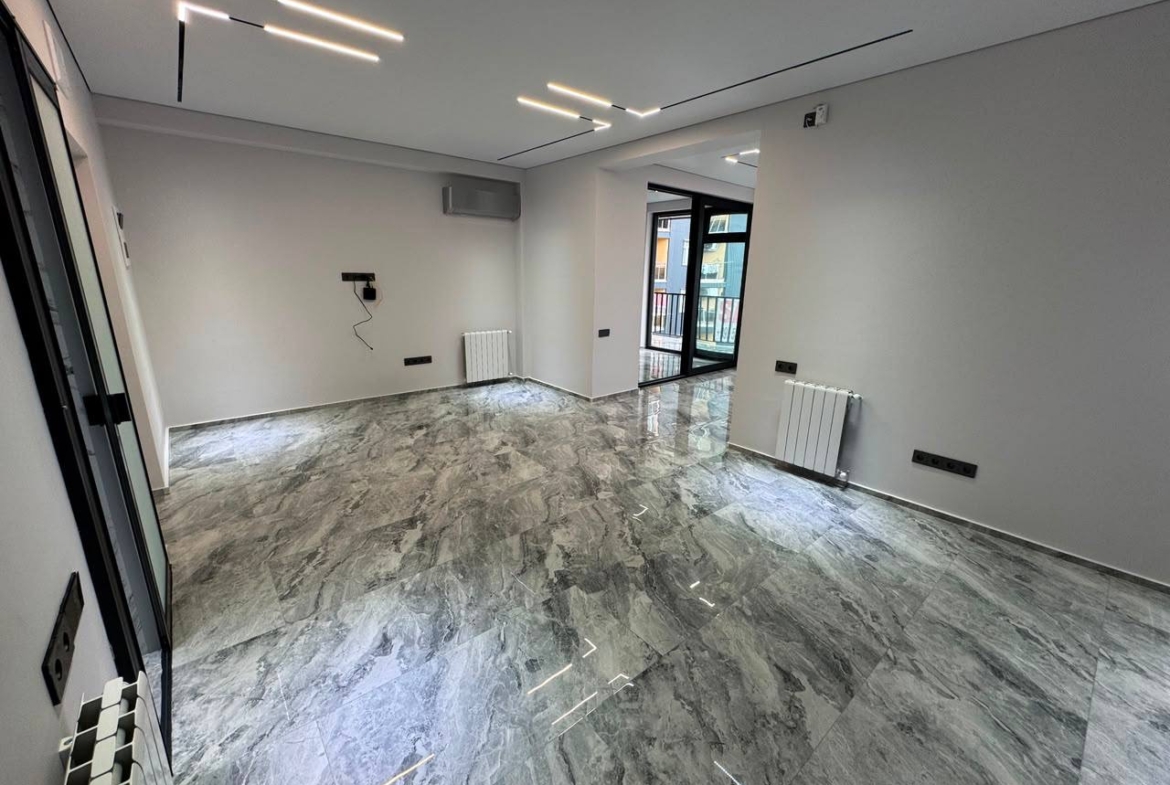 Three room apartment on Memed Abashidze street