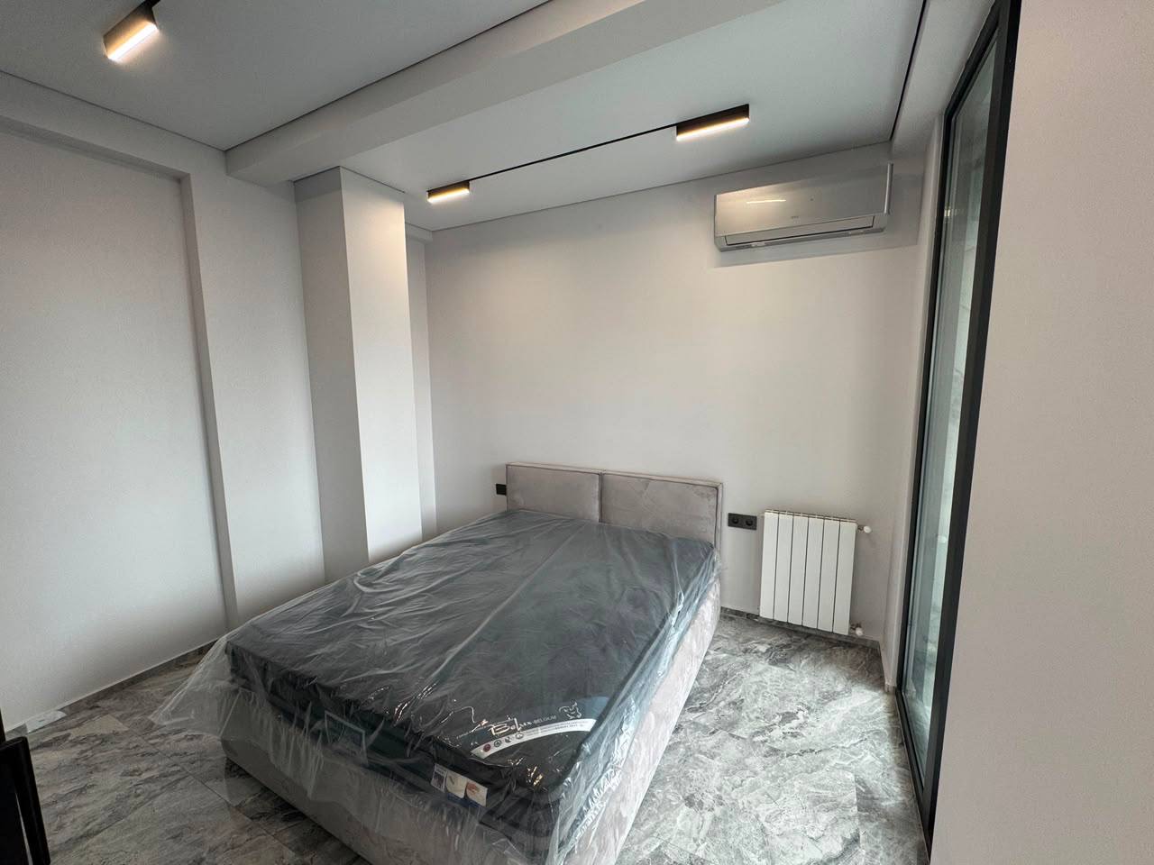 Three room apartment on Memed Abashidze street