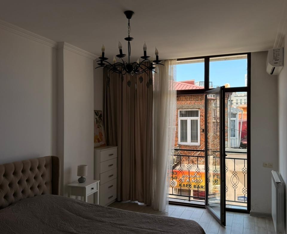 Three room apartment on Zubalashvili street