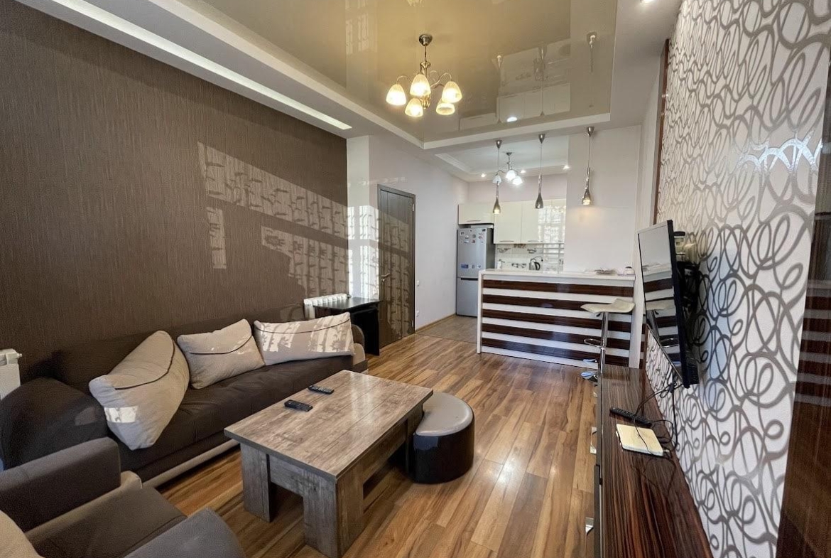 Two room apartment on Rustaveli avenue