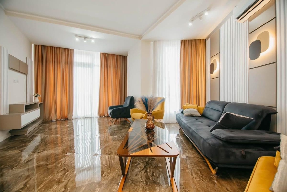 Three room apartment in old part of Batumi