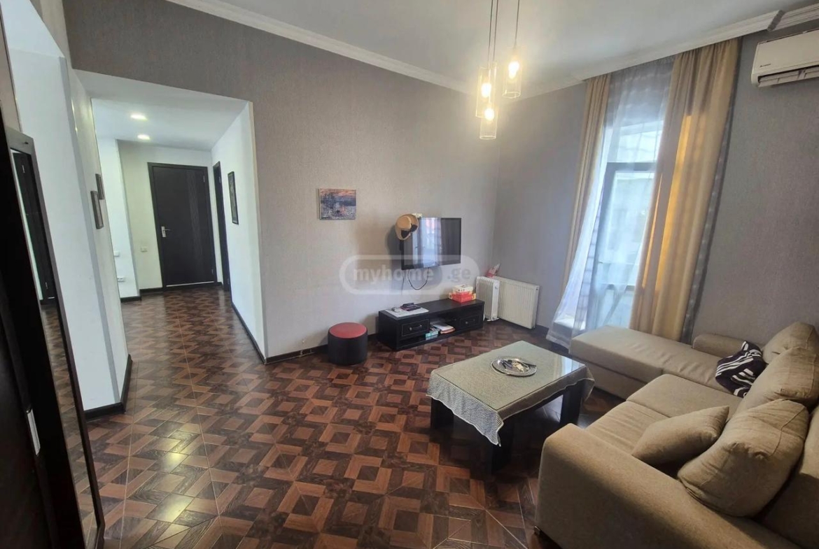 Three room apartment on Jordania street