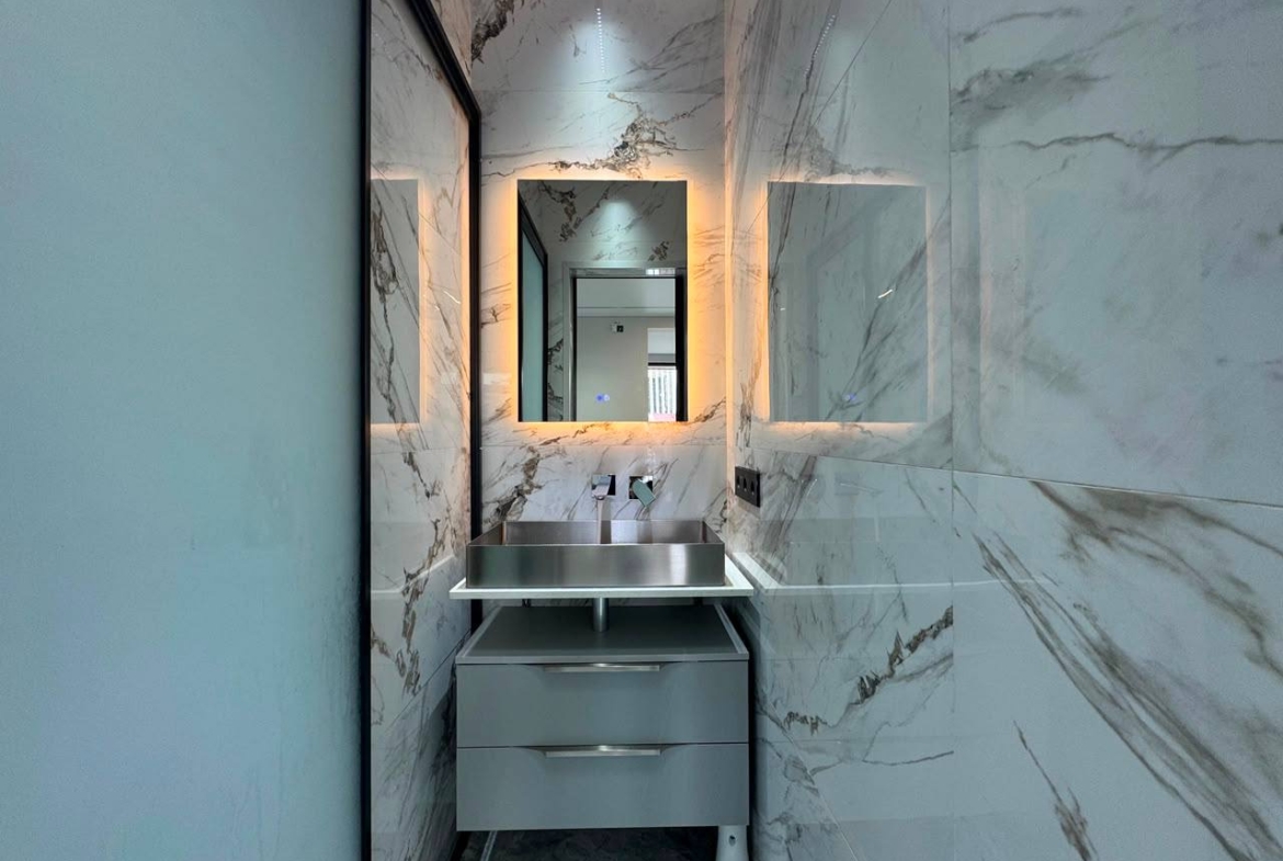 Three room apartment on Memed Abashidze street