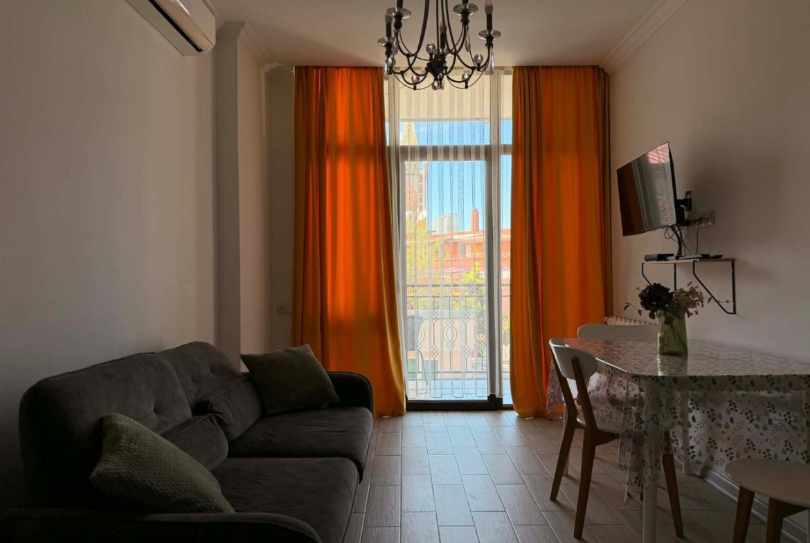 Three room apartment on Zubalashvili street
