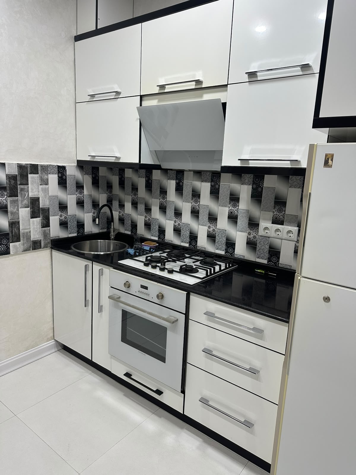 138fc681-fc91-4e3f-8efd-74bf8a0a5296 Two room apartment in Old part of Batumi, Chavchavadze street