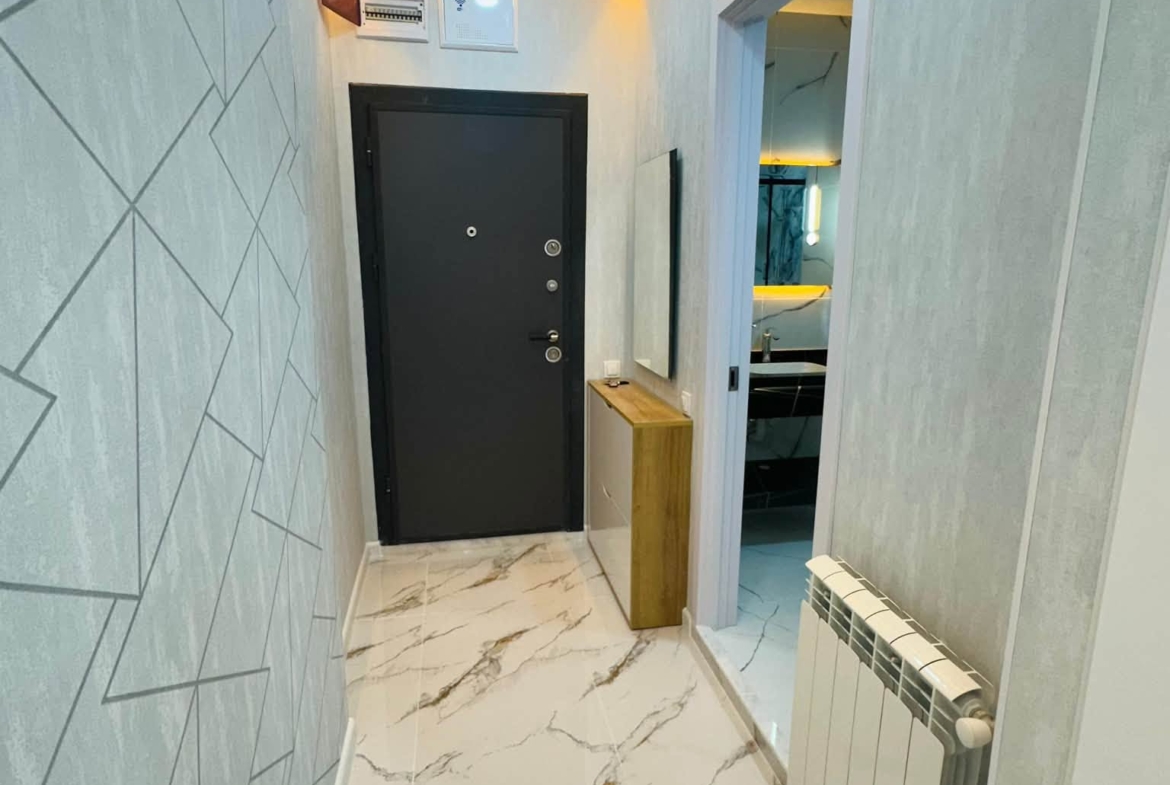Studio for sale in Komunna Tower