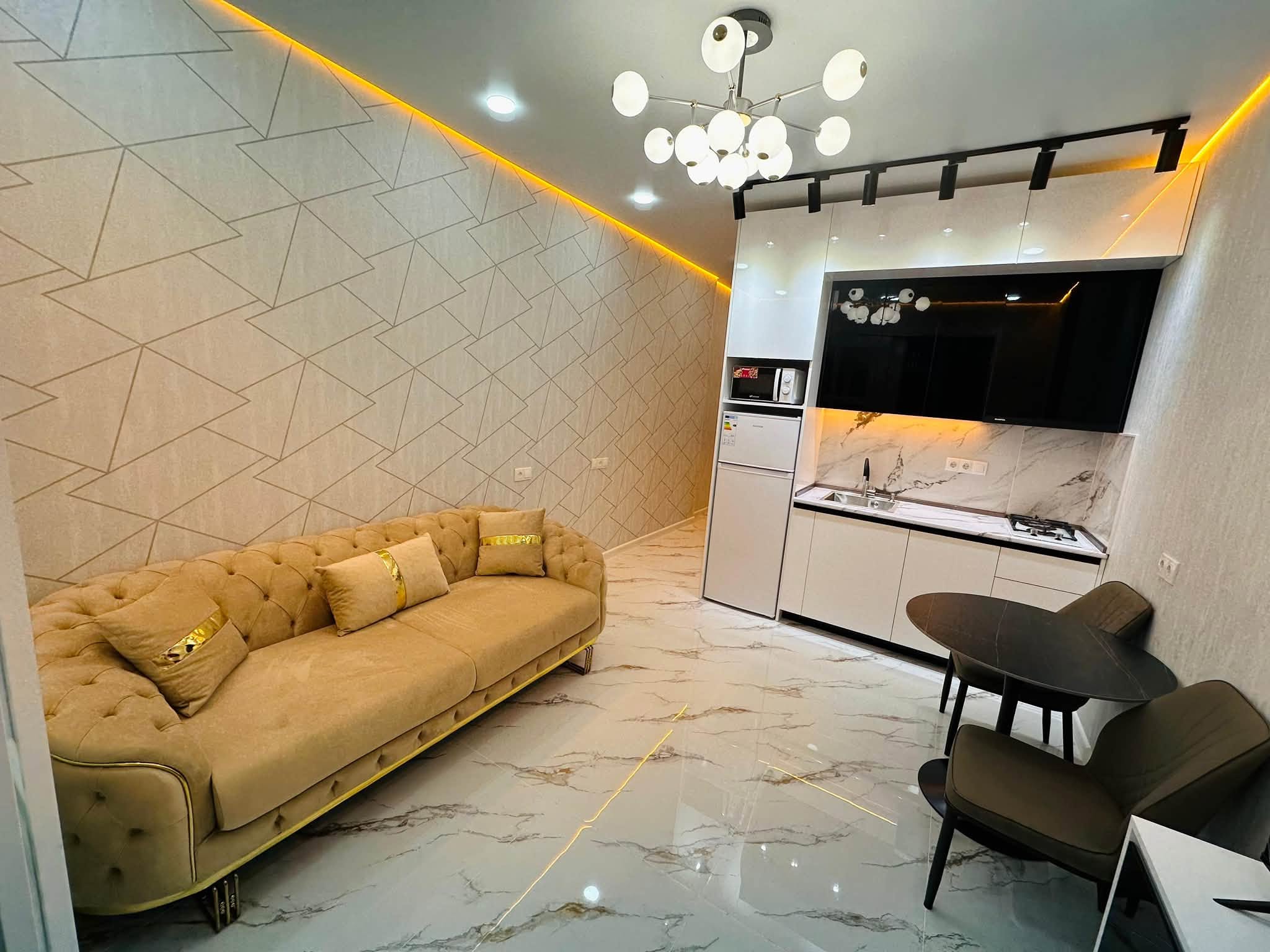 787178475_1016783181419420_7576810901189850551_n Studio for sale in Komunna Tower