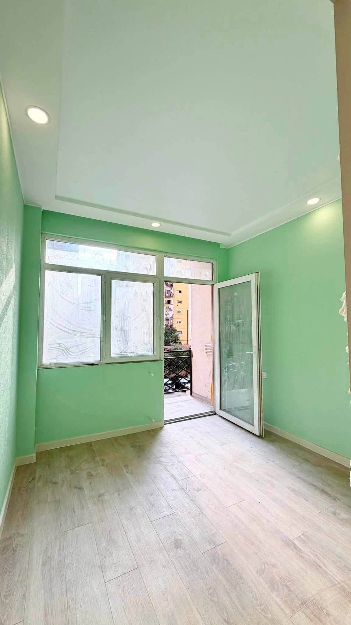 788791736_1016790348085370_4963619013136828545_n Three room apartment for sale in old part of Batumi