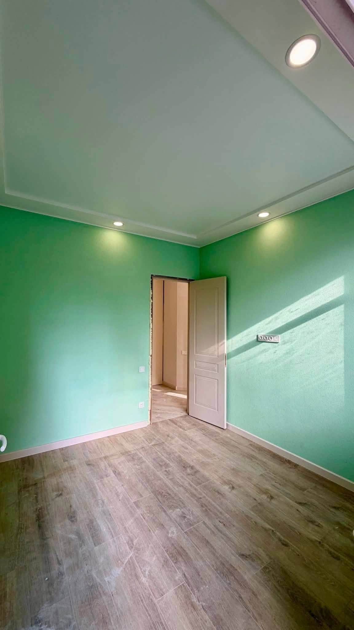 791327454_1016790364752035_3765464948201190255_n Three room apartment for sale in old part of Batumi